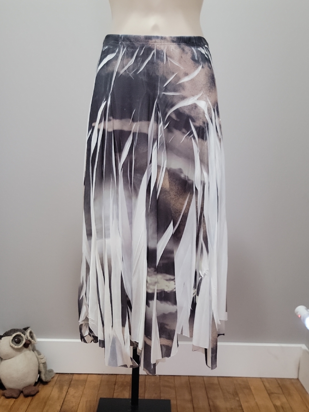 Maurices Black & White Abstract Print Midi Skirt Sz S
